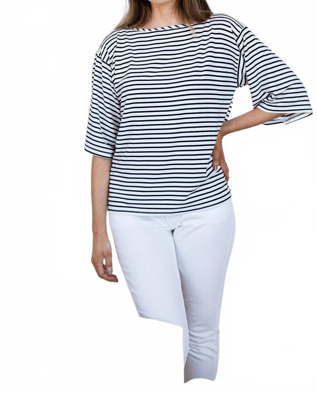 

Женский топ Jaclyn с широкими рукавами и лодочкой в полоску Newport Navy из бамбука Yala