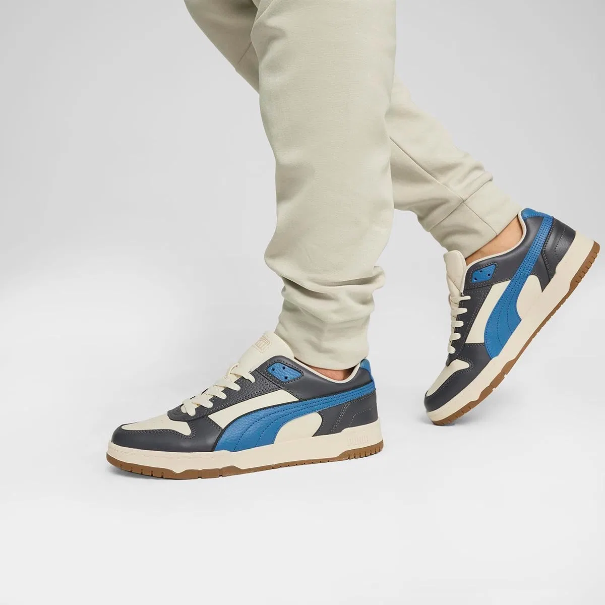 Кроссовки RBD Game Low Track Shoe PUMA, Alpine Snow Blue Horizon Gum — фото 2