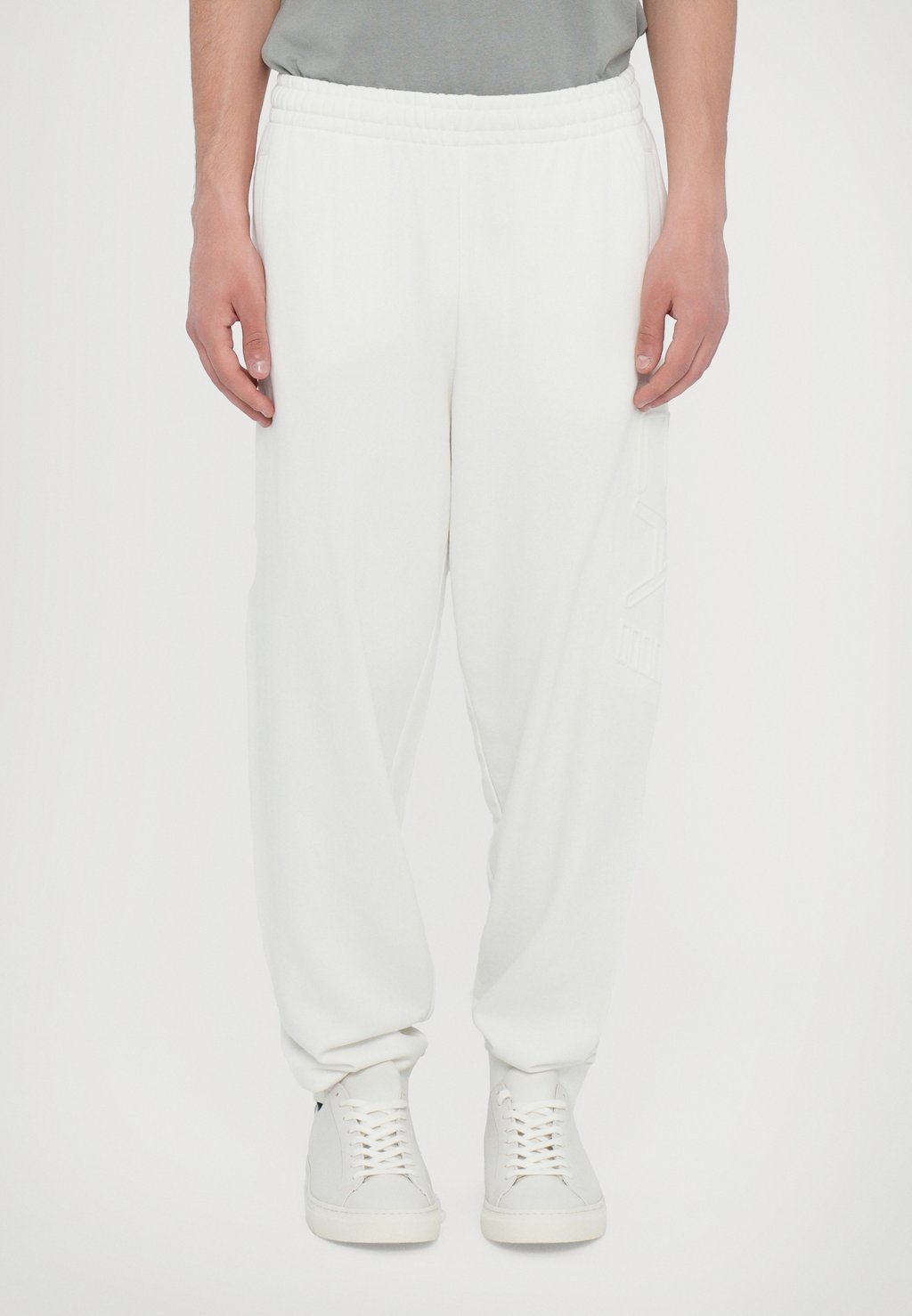 

Спортивные штаны EA7 Emporio Armani, белый