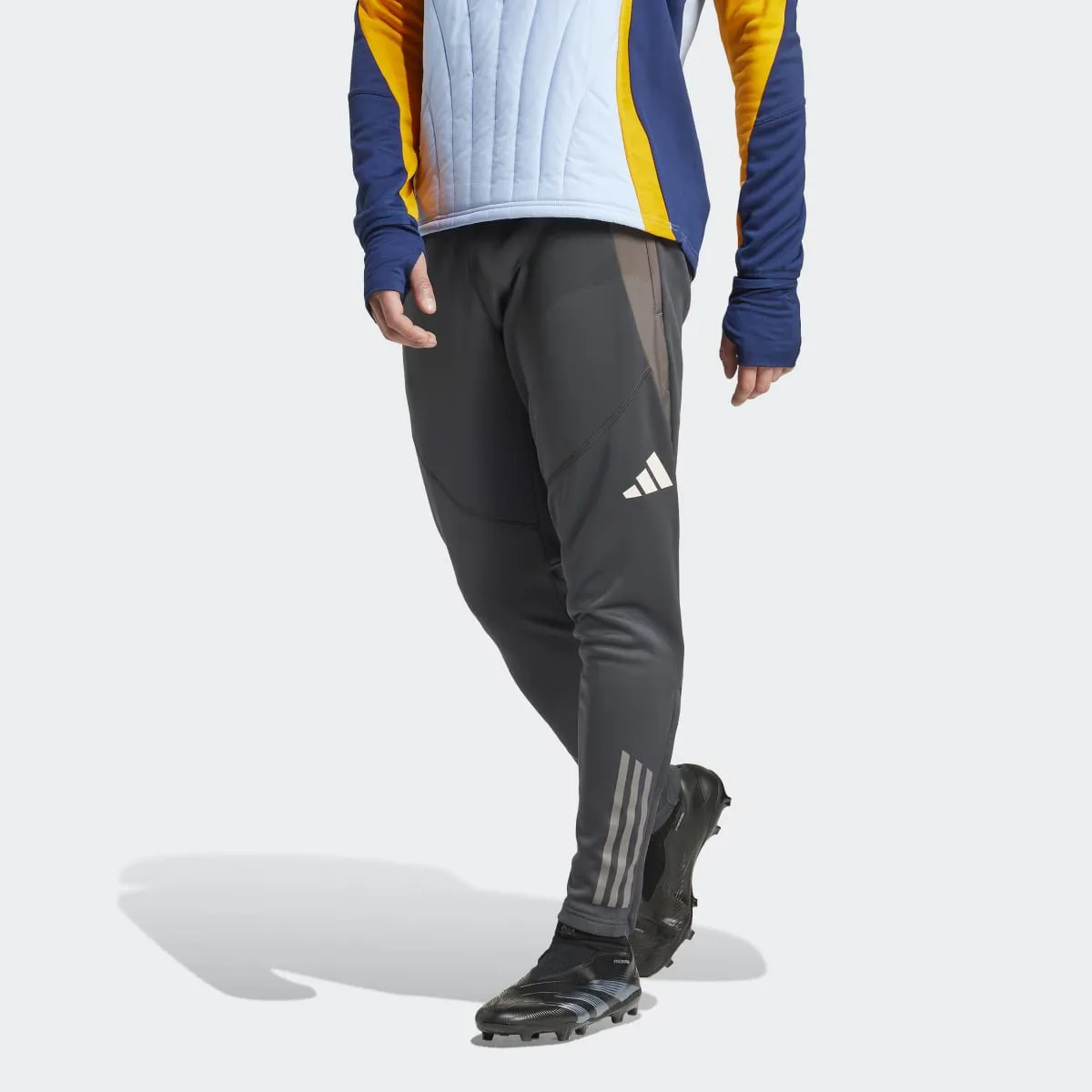 

Реал Мадрид Утепленные мужские брюки Adidas, серый