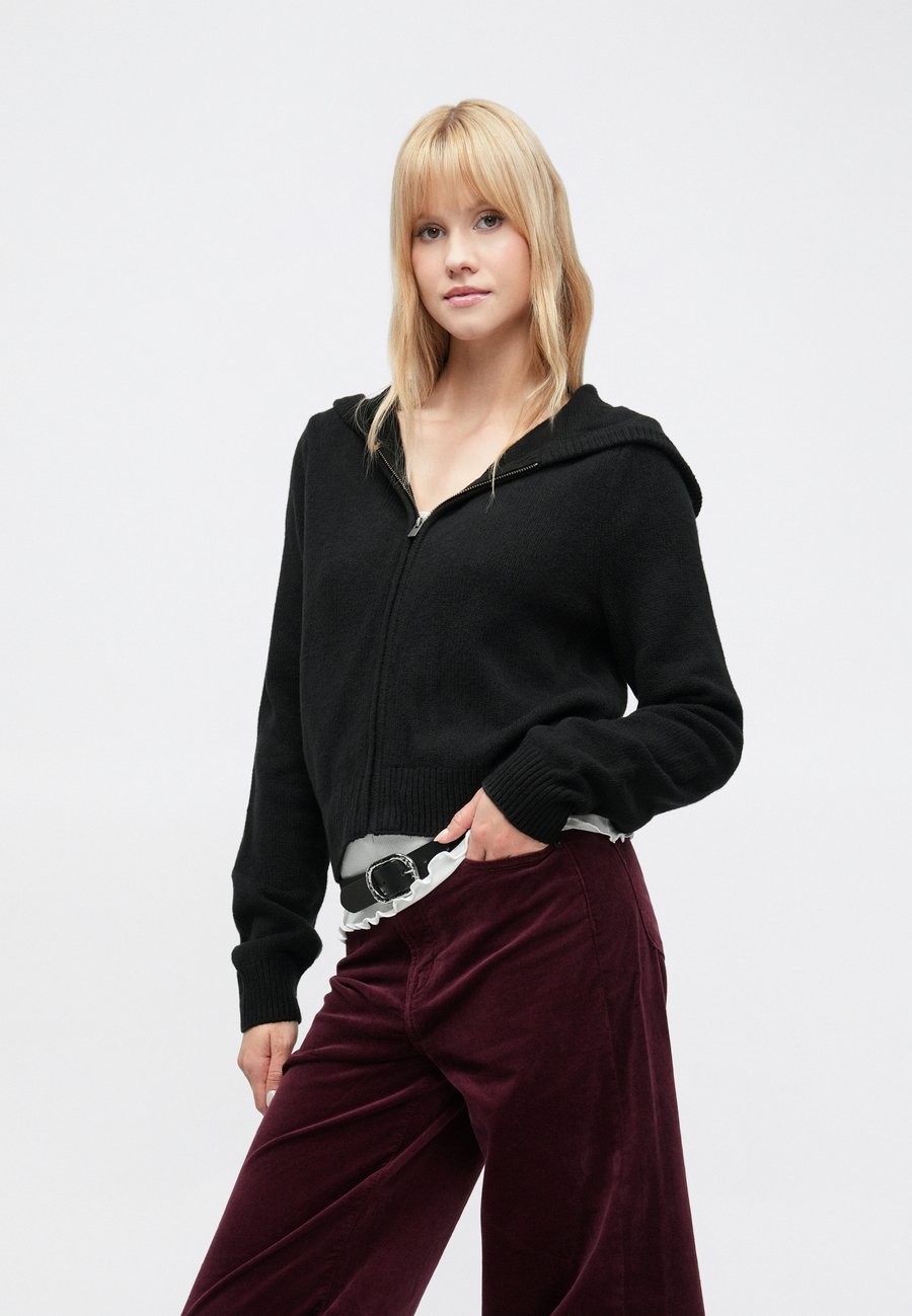 Толстовка GAP CASHSOFT ZIPPER HOODIE, Black — фото 4
