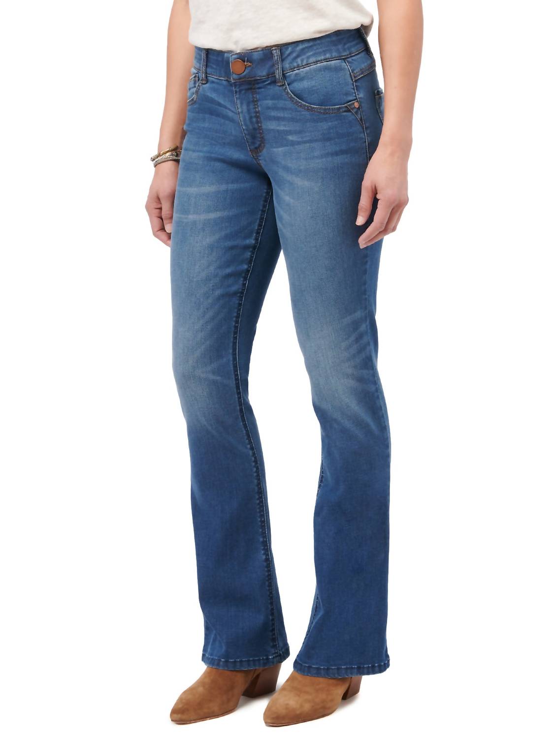 

Джинсы Ab'solution Itty Bitty Boot Cut синего цвета Democracy