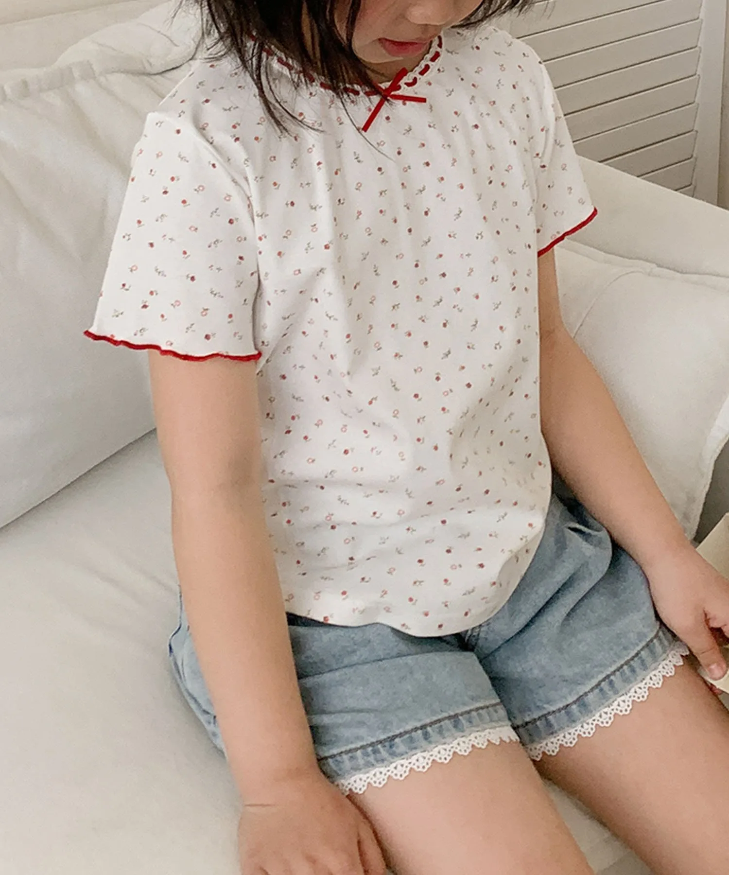 Детская футболка с мелким цветочным принтом Aimoha Kids, white — фото 3