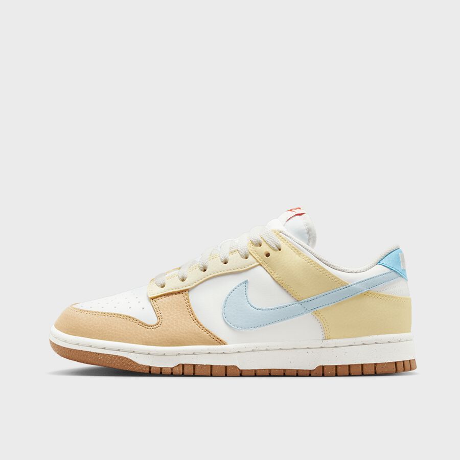 

Кроссовки WMNS Dunk Low Next Nature NIKE, цвет white/glacier blue/aquarius blue