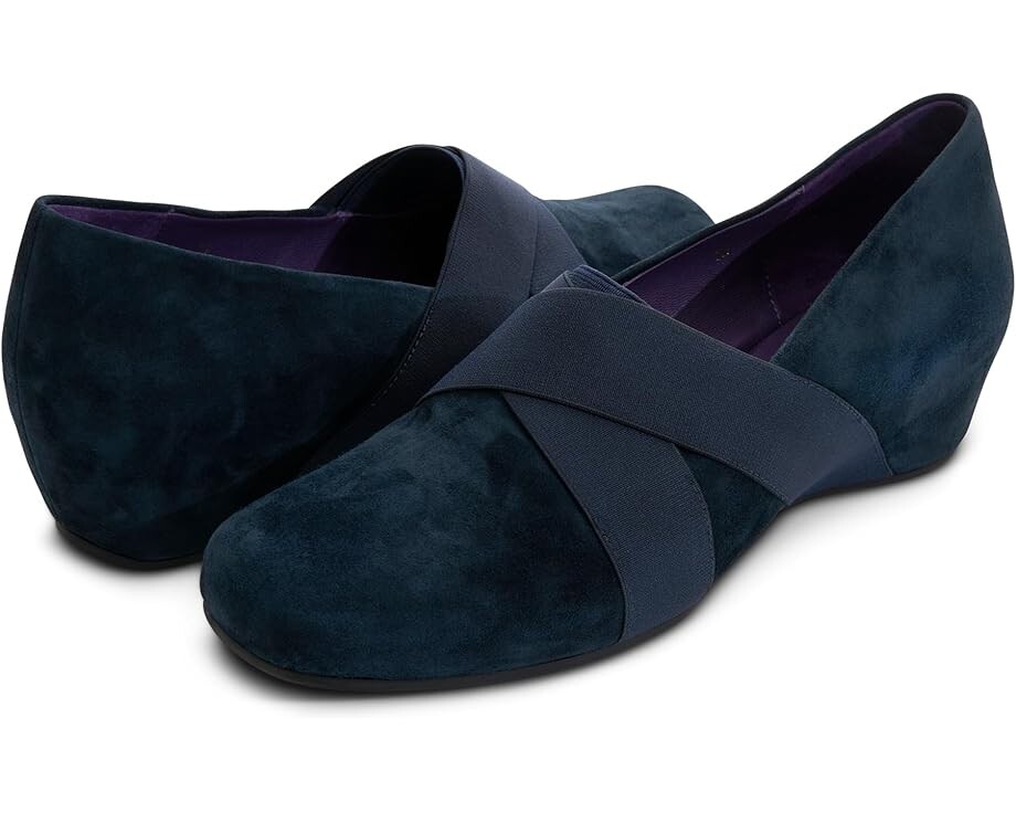

Туфли на плоской подошве Vaneli Maiya, цвет Navy Suede