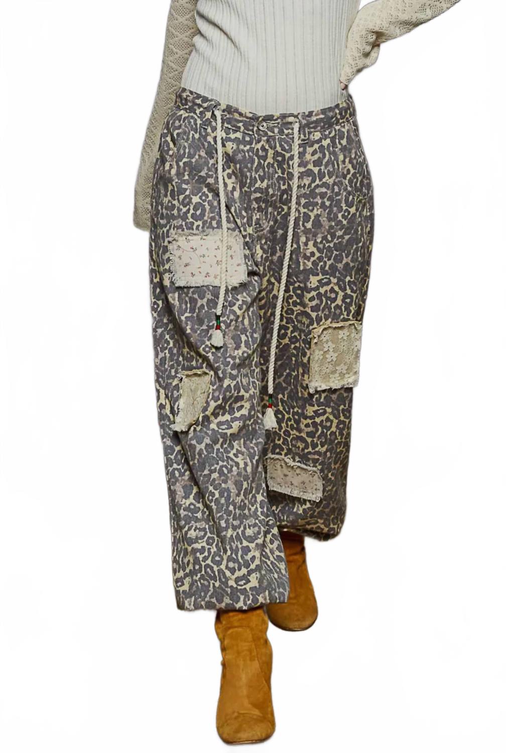 

POL Брюки из саржевой ткани с эластичными манжетами, бежевый леопардовый принт