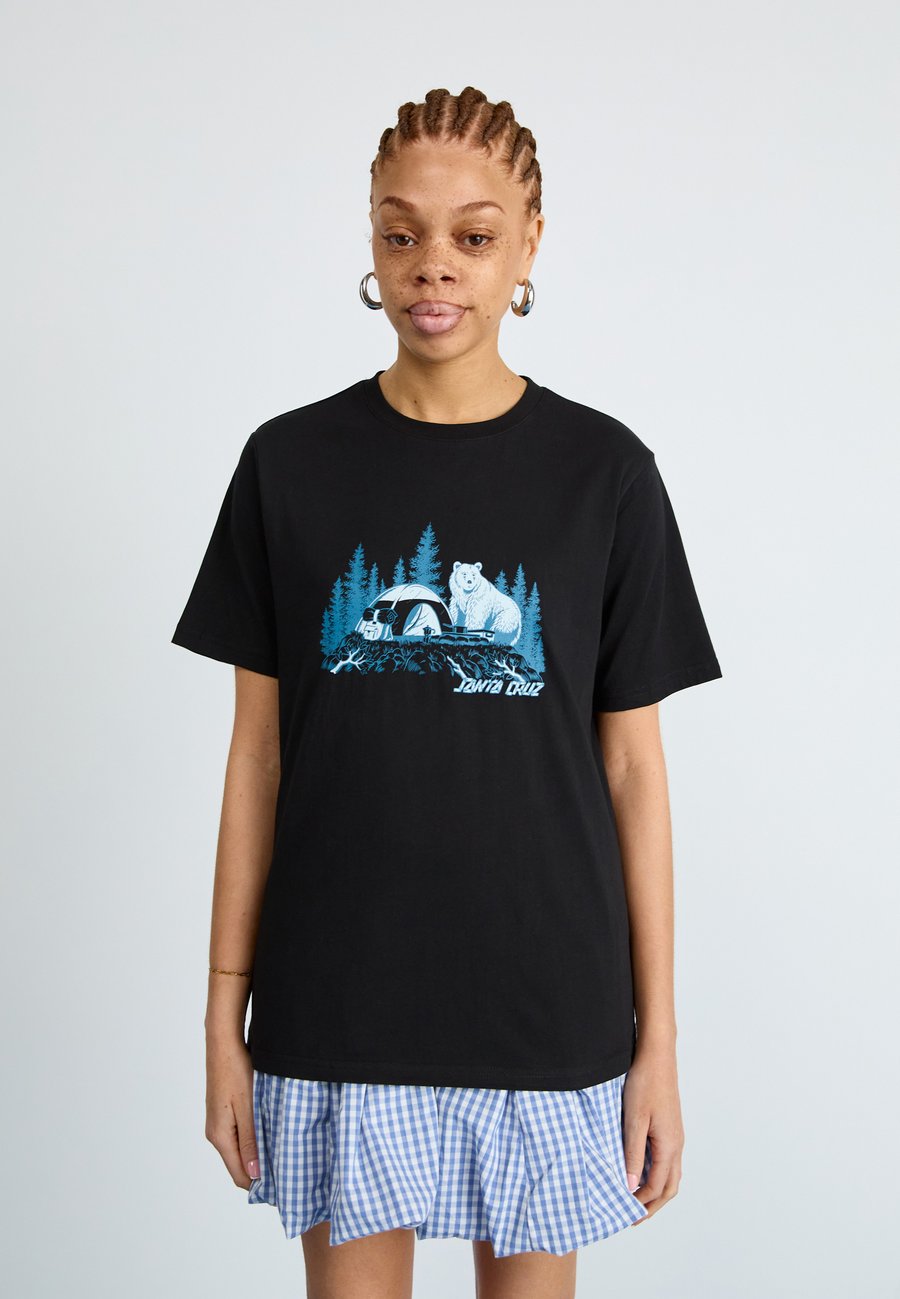 

Футболка Santa Cruz WOODLAND MINI STRIP FRONT, Black, Черный, Футболка Santa Cruz WOODLAND MINI STRIP FRONT, Black