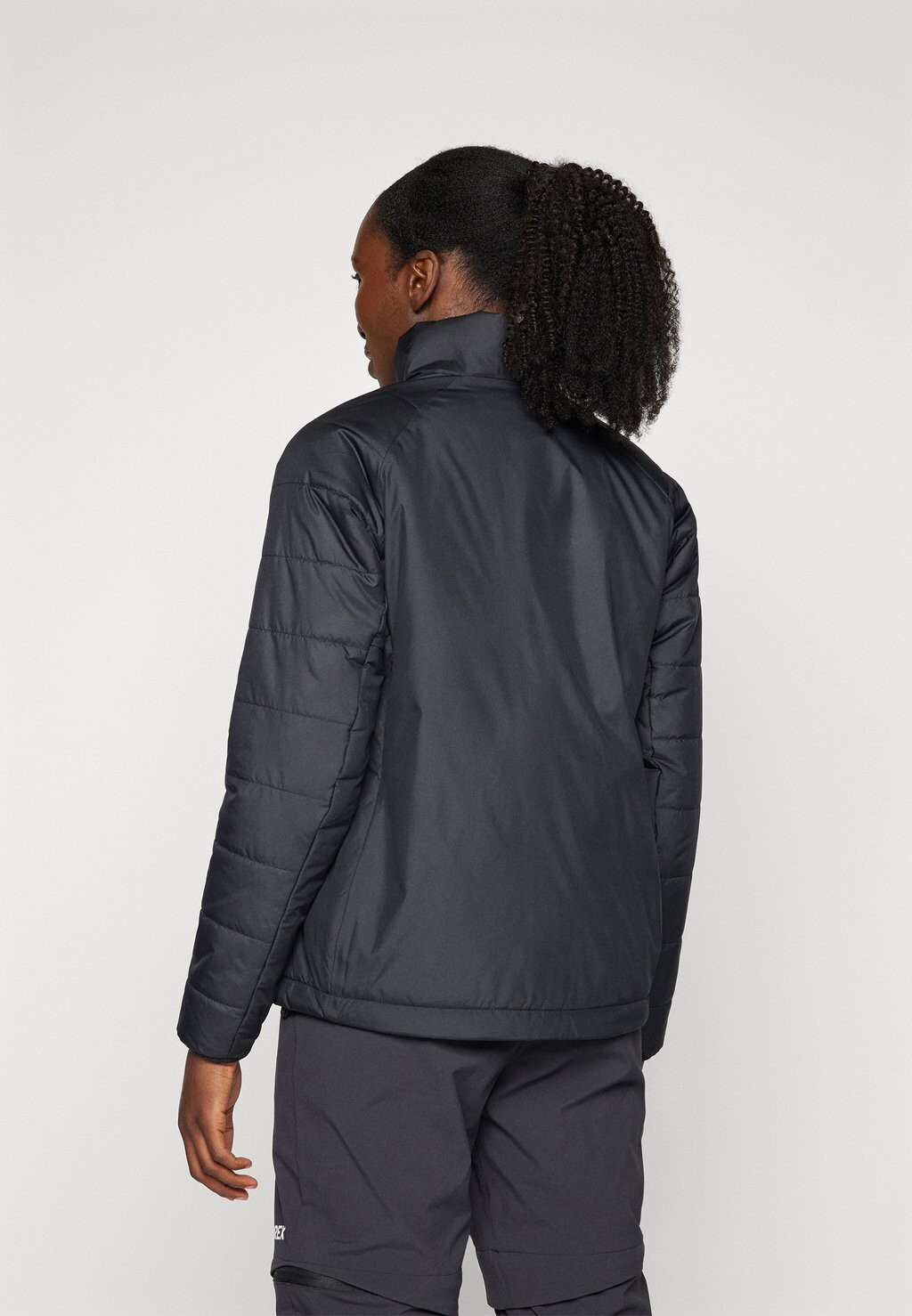 

Зимняя куртка MULTI INSULATED JACKET adidas, черный