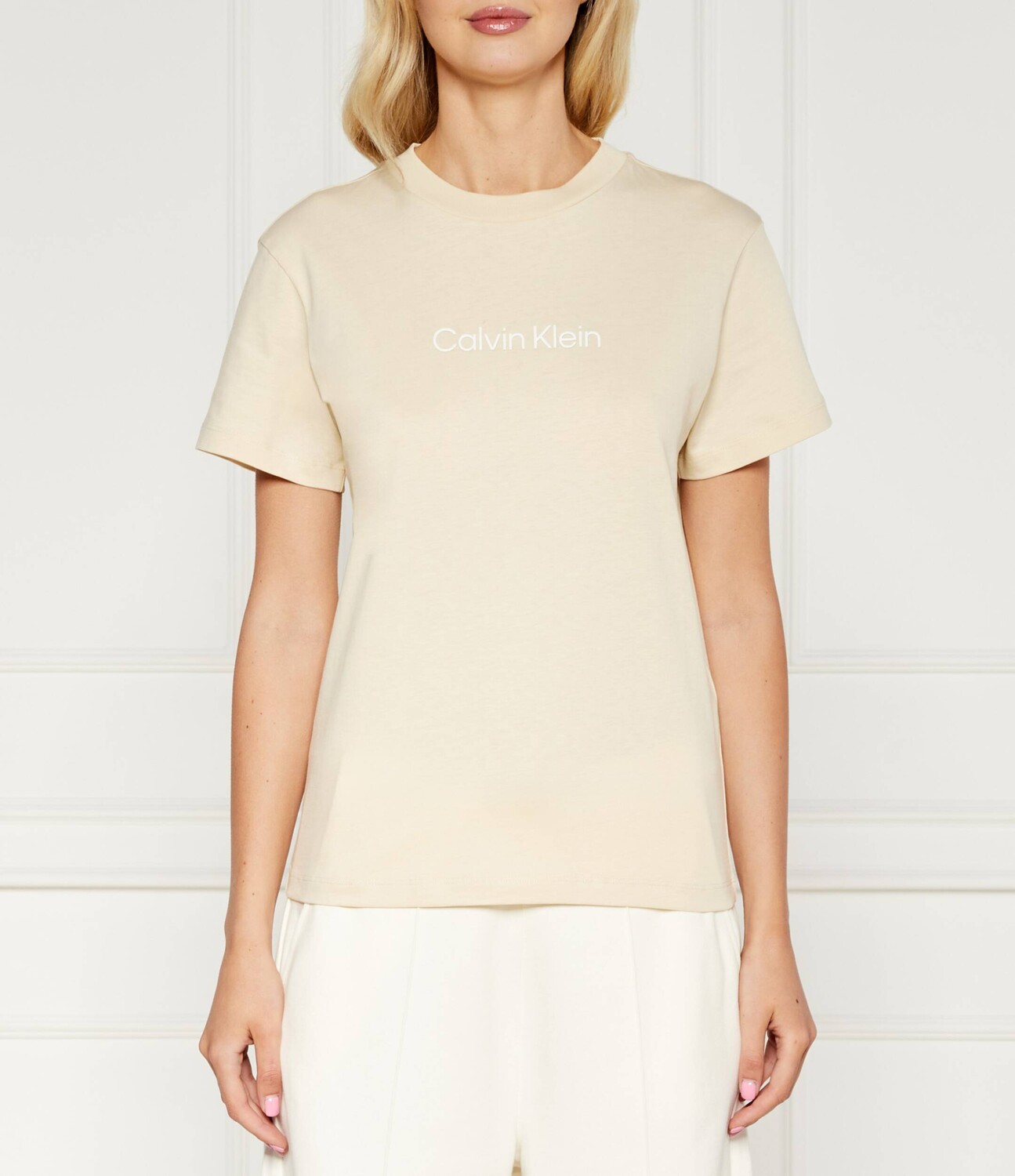 

Футболка Calvin Klein HERO LOGO Regular Fit, бежевый