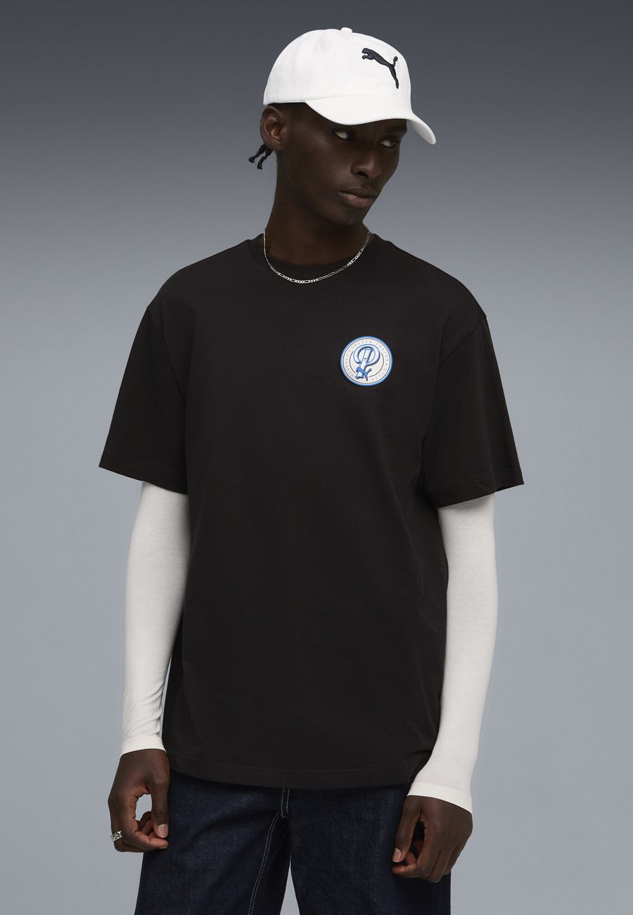 

Футболка Puma WARDROBE ESSENTIALS LEGACY, Black, Черный, Футболка Puma WARDROBE ESSENTIALS LEGACY, Black