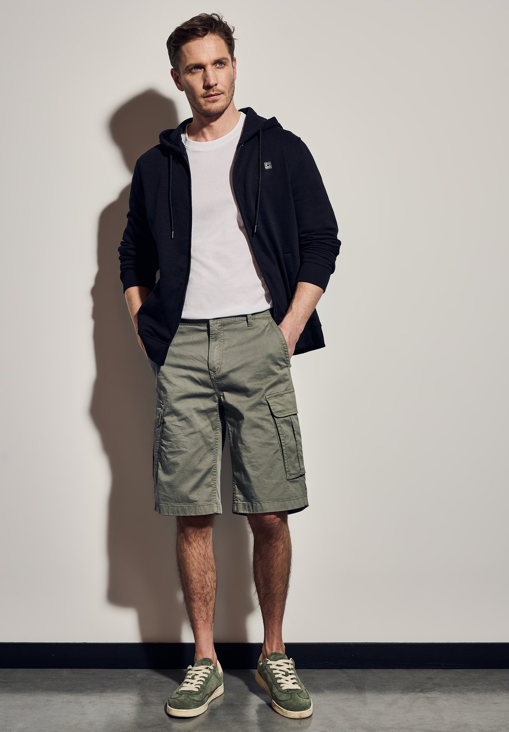 

Шорты IM LOOK Street One MEN, темно-зеленый