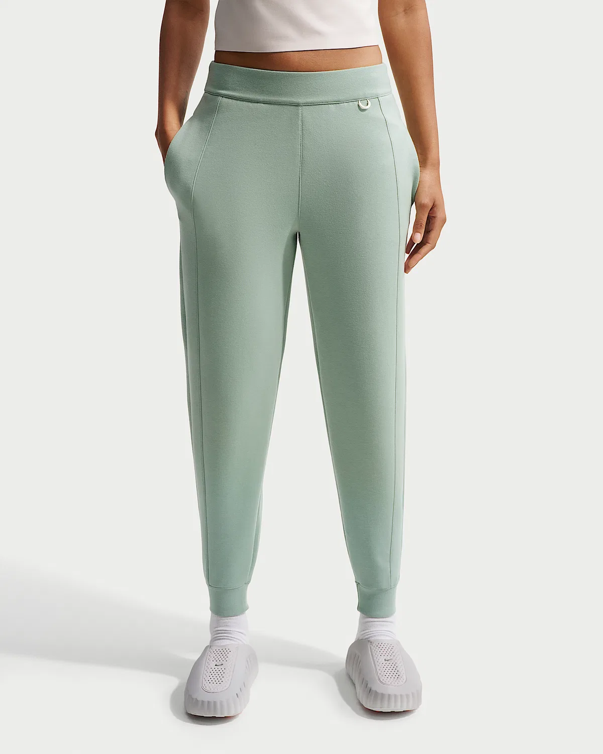Женские джоггеры Nike 24.7 ImpossiblySoft Dri-FIT со средней посадкой, Steam/Dutch Green — фото 2