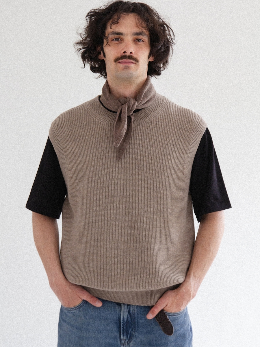 

Жилет KOPYTO JAGUAR, темно-бежевый