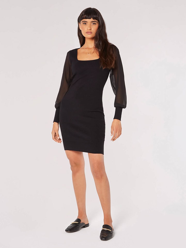 

Apricot Платье в черном