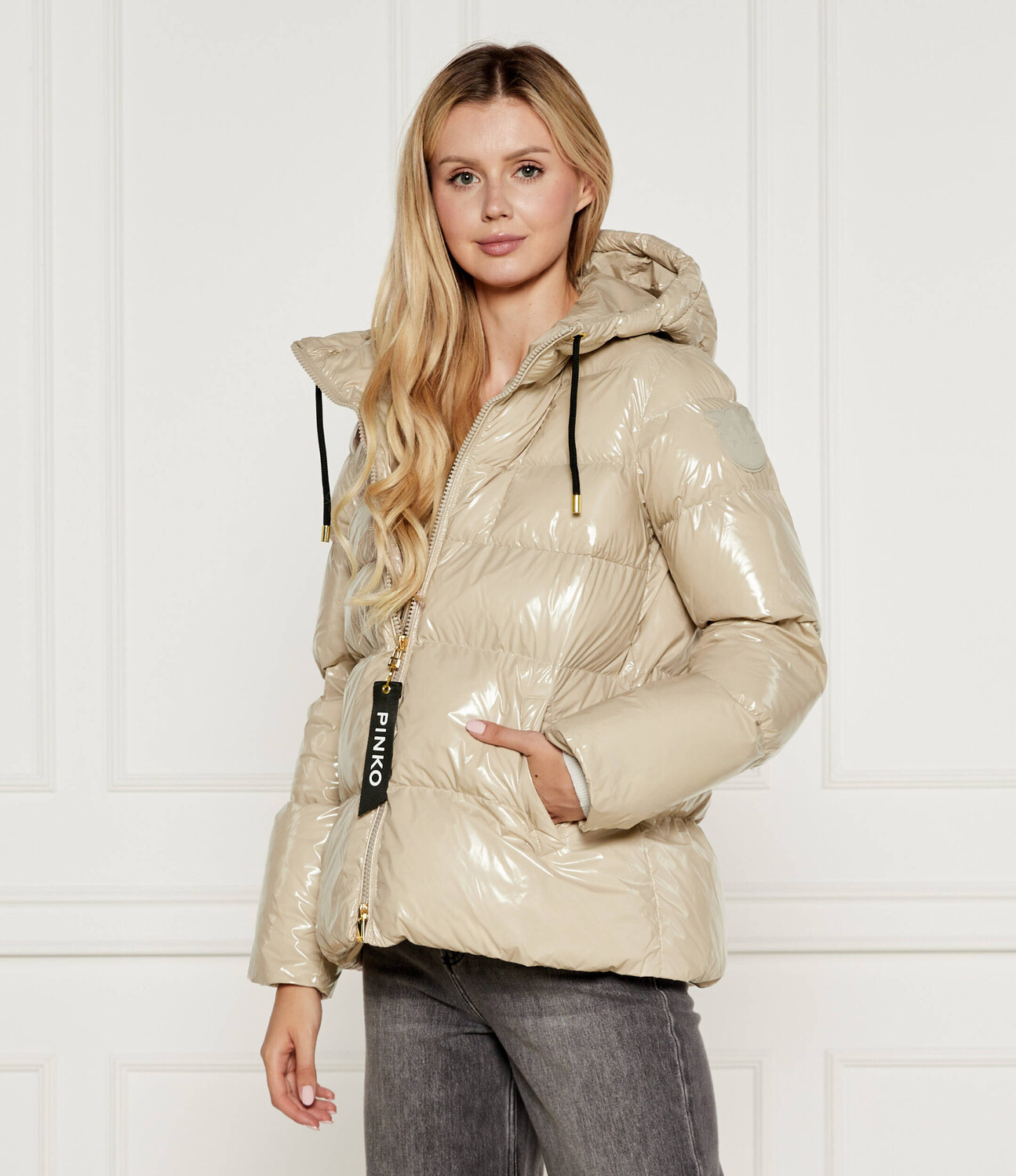 

Куртка Pinko Regular Fit, бежевый