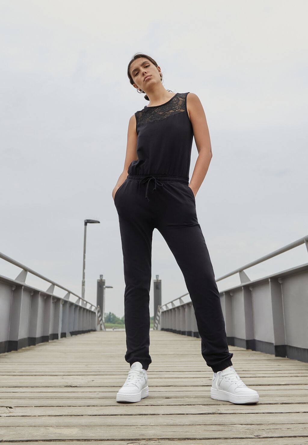 

Комбинезон Urban Classics, черный