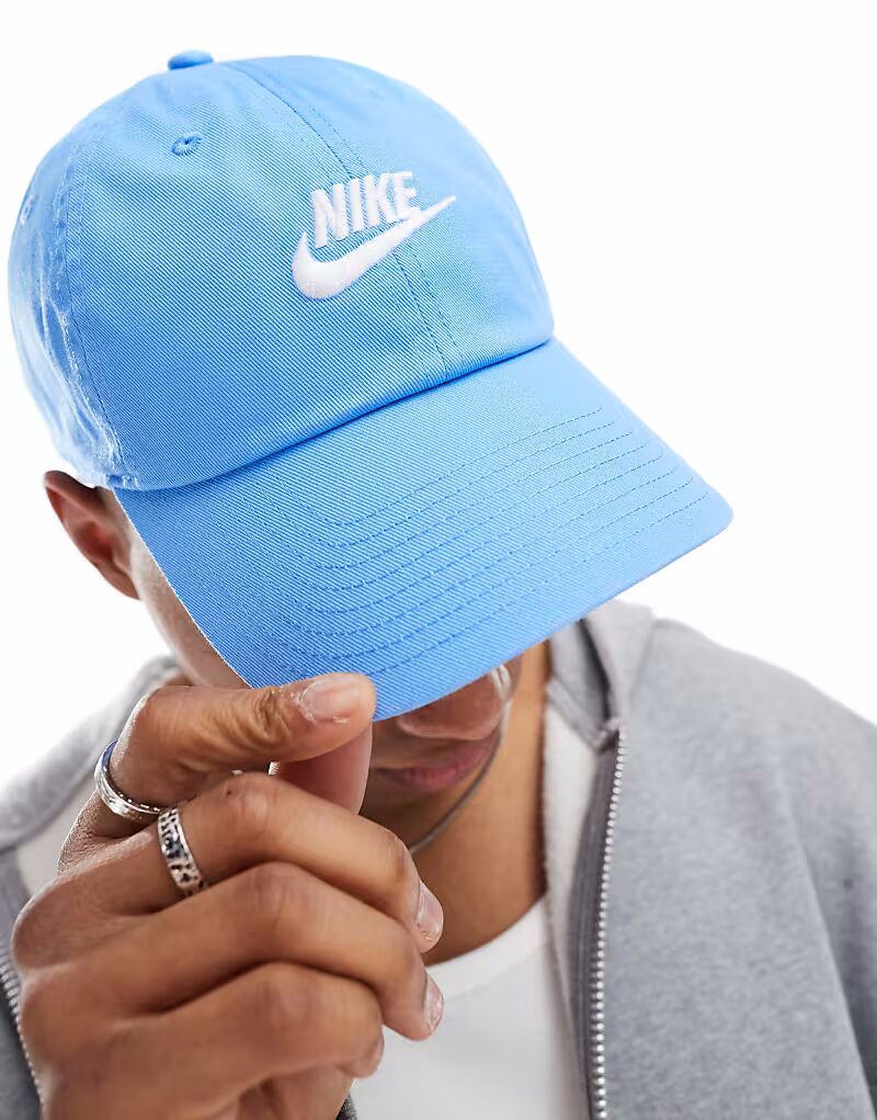 

Кепка Nike Club Swoosh светло-синего цвета