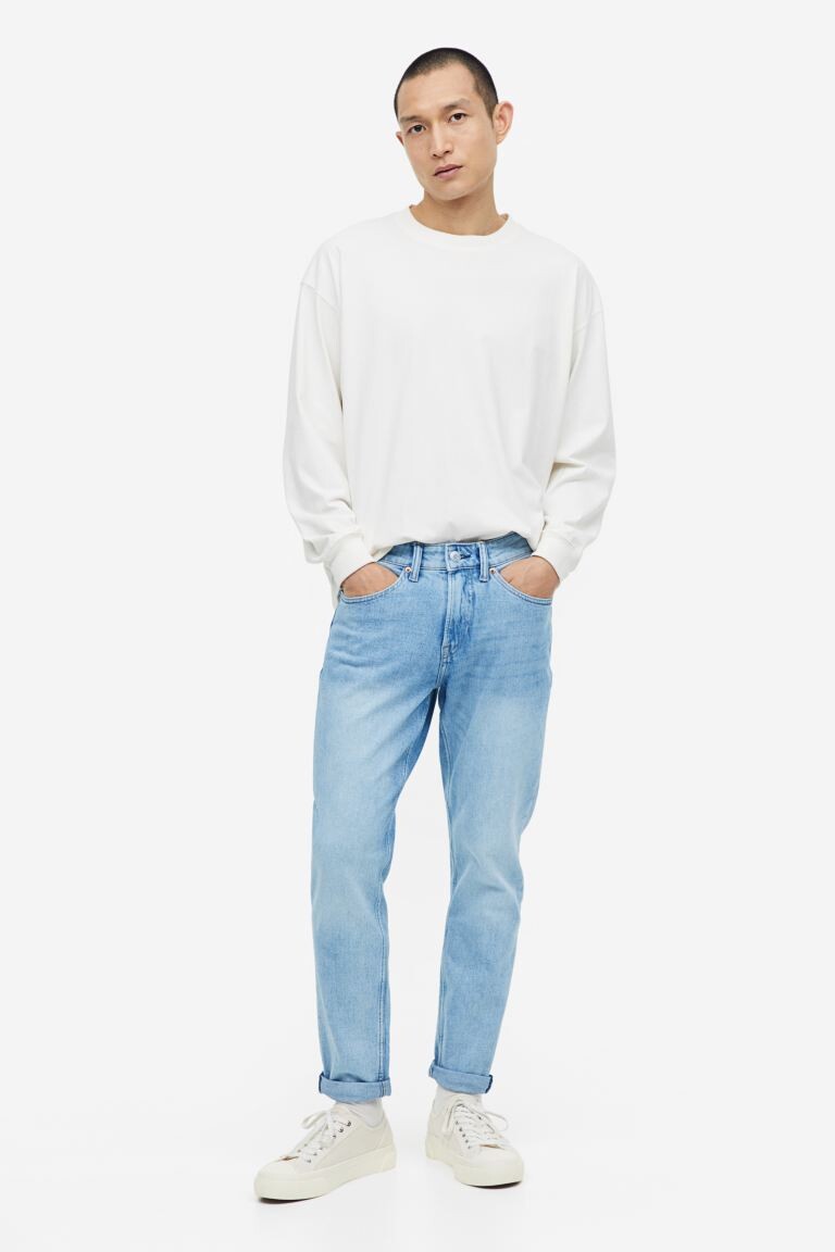 

Обычные зауженные джинсы H&M