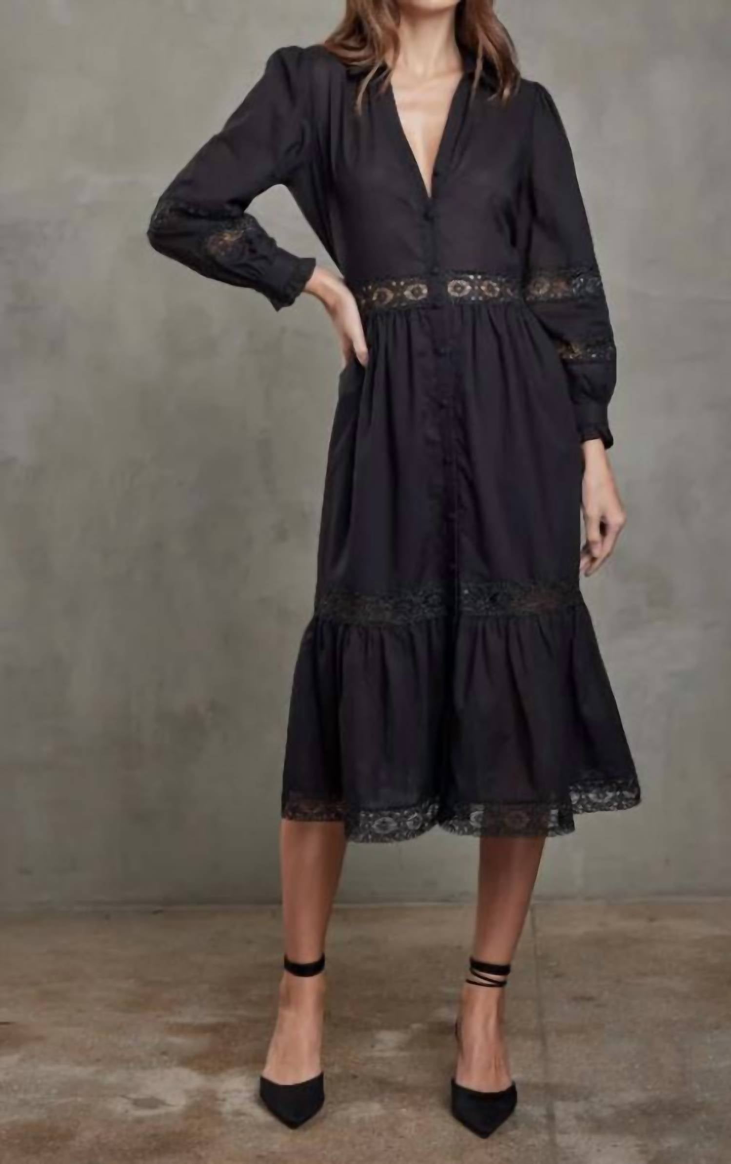 

Платье Everett черное Sundays