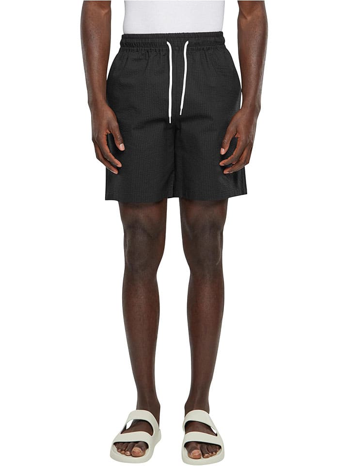 

Urban Classics Черные шорты