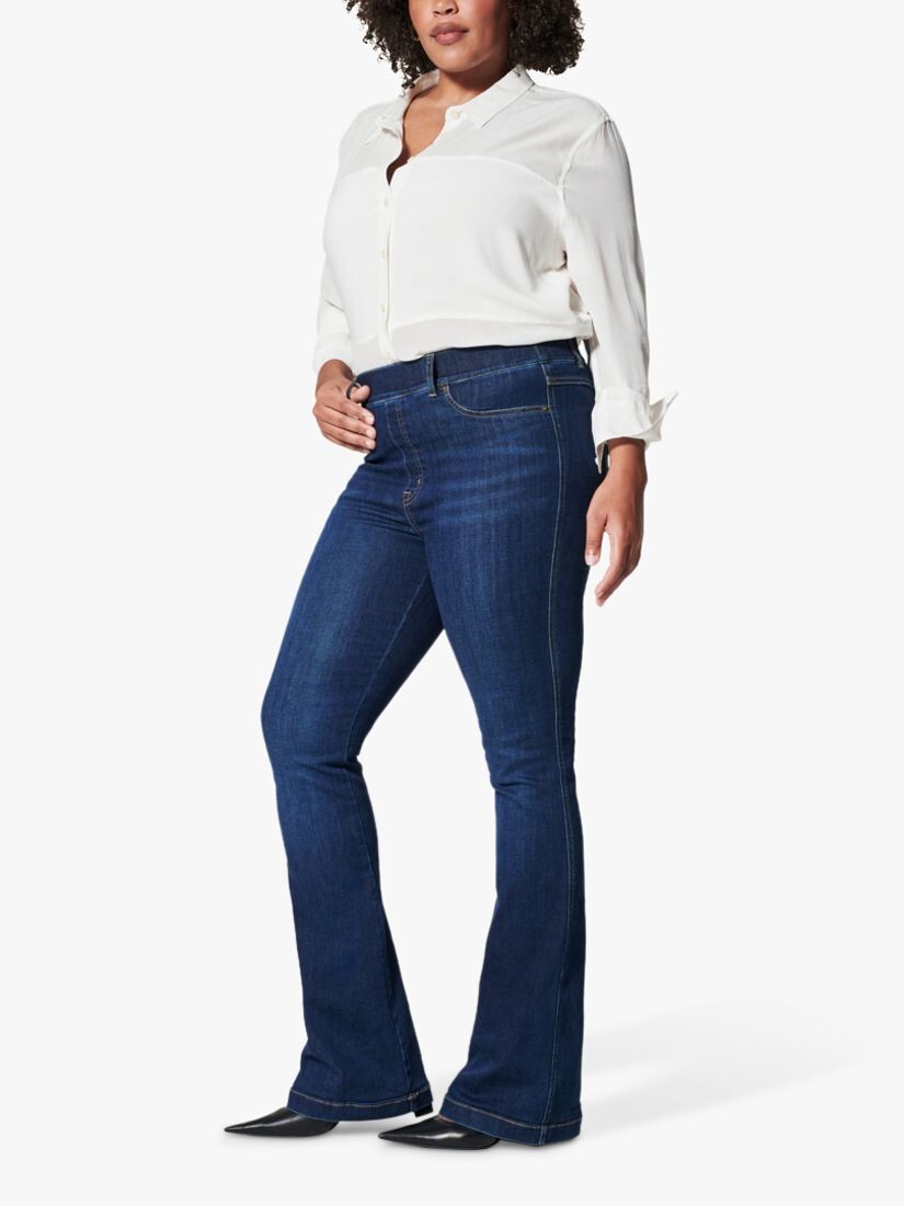 

Джинсы Spanx Flare Demin, оттенок Midnight Shade