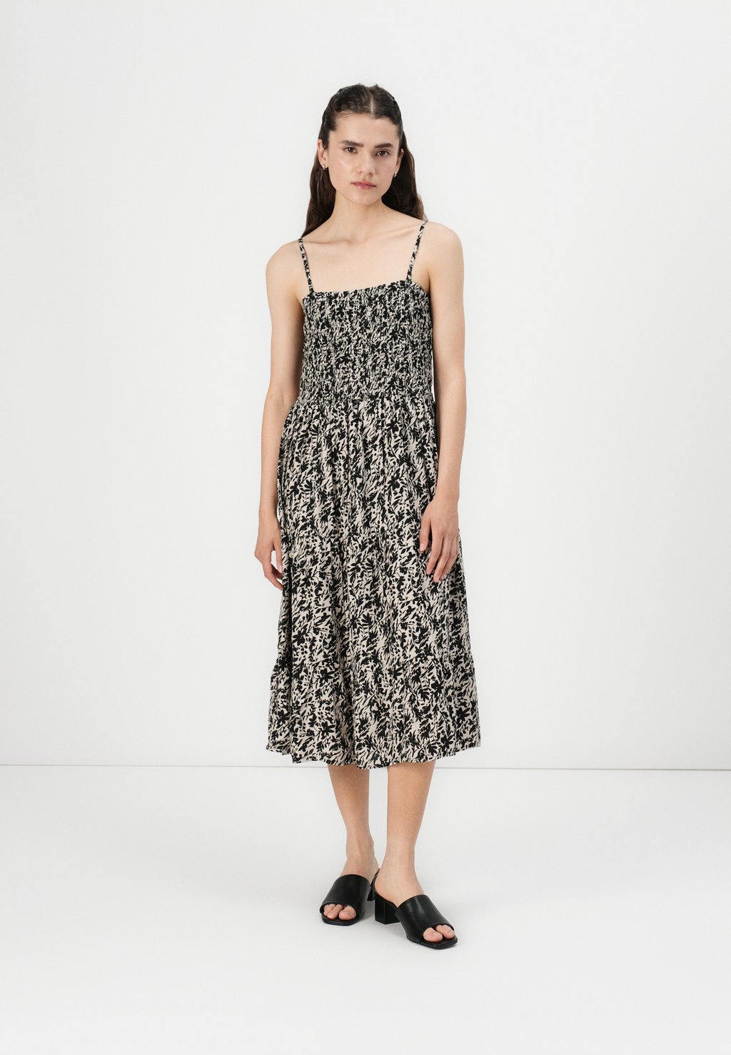 

Повседневное платье ONLZELINA LIFE SMOCK DRESS SKIRT ONLY, бежевый