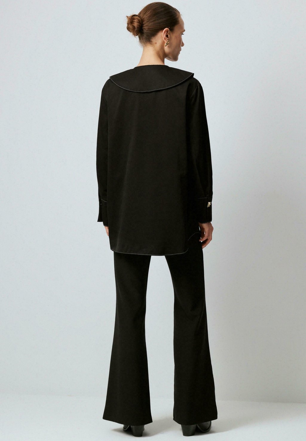 

Блузка на пуговицах CONTRAST STITCHED WITH LARGE POCKETS Touché Privé, черный