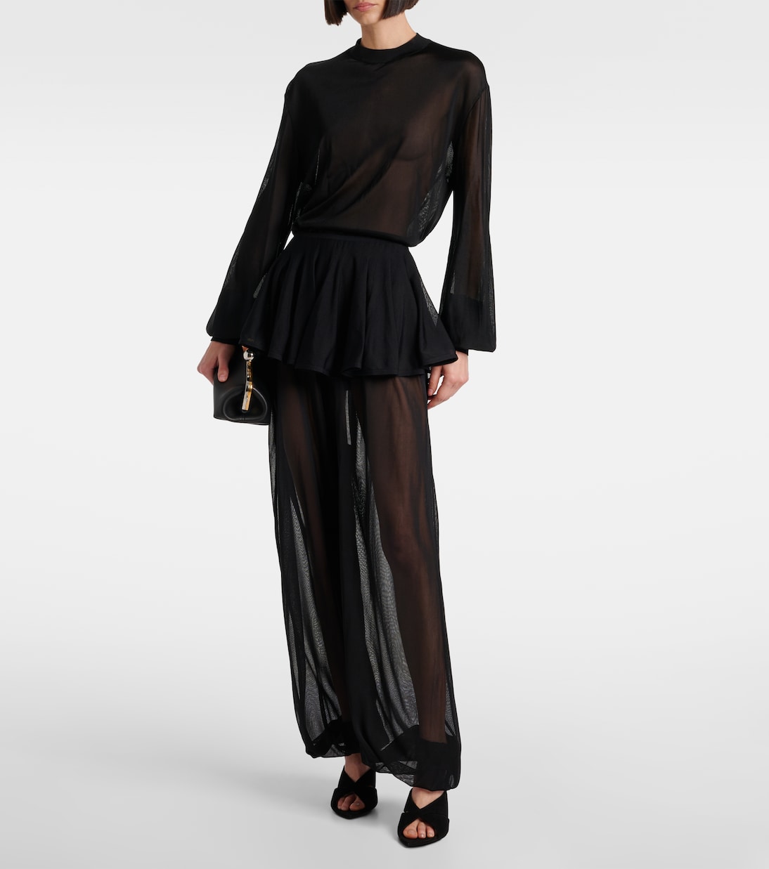 Сандалии Samantha 95 из замши Amina Muaddi, Black + Shiny Silver Heel — фото 3