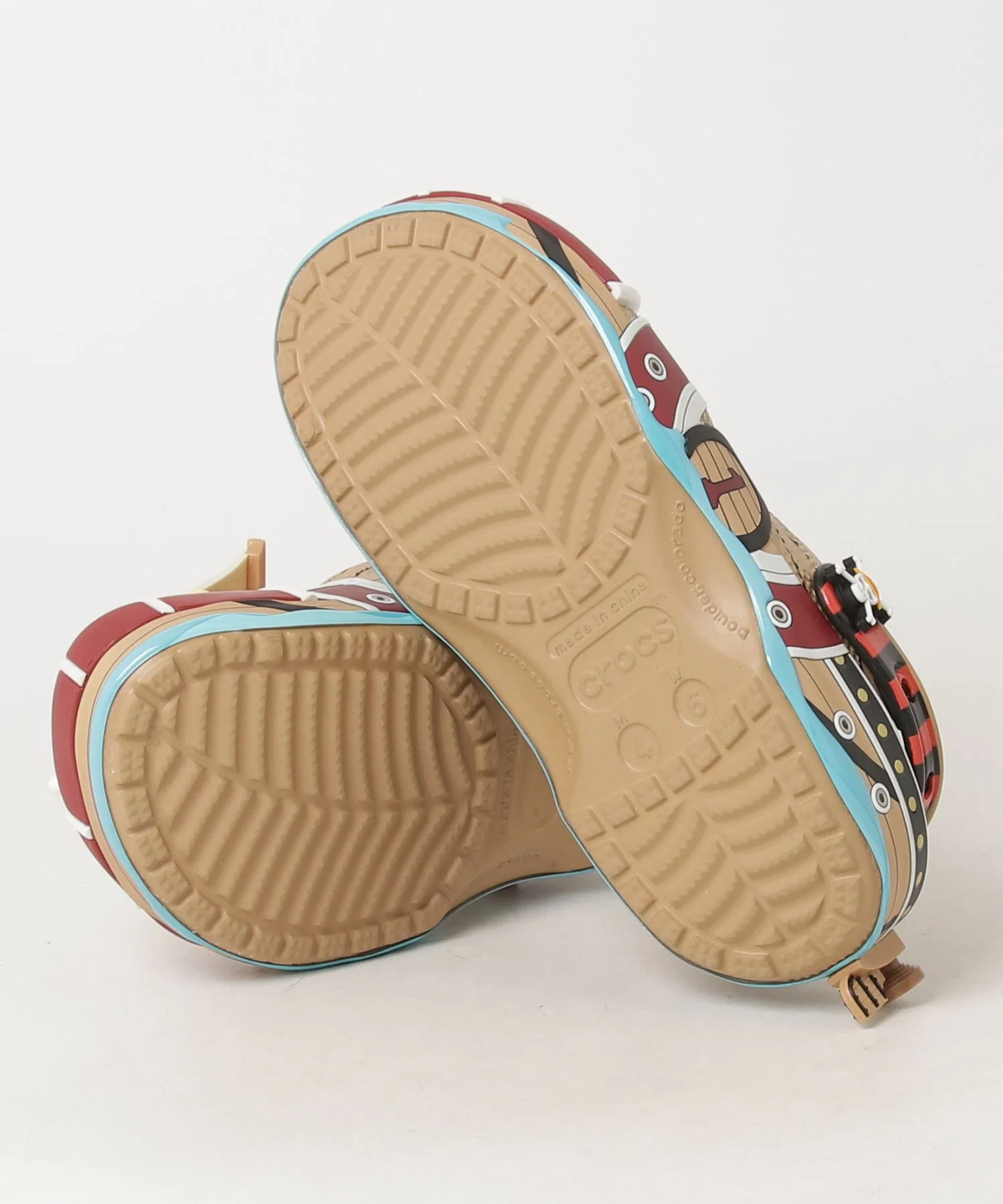 Кроксы One Piece Thousand Sunny Classic Clog разноцветные — фото 3