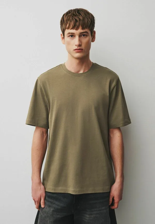 Комплект из 3 плотных футболок стандартного кроя с принтом. Next, Grey Marl Khaki Green Light Blue — фото 2