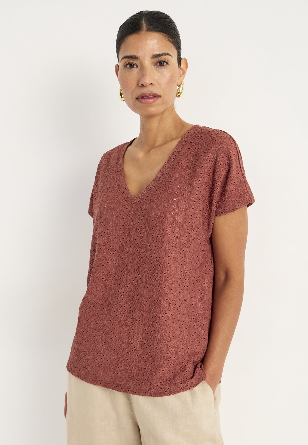 

Топ HOLE EMBROIDERY Cellbes of Sweden, коричневый