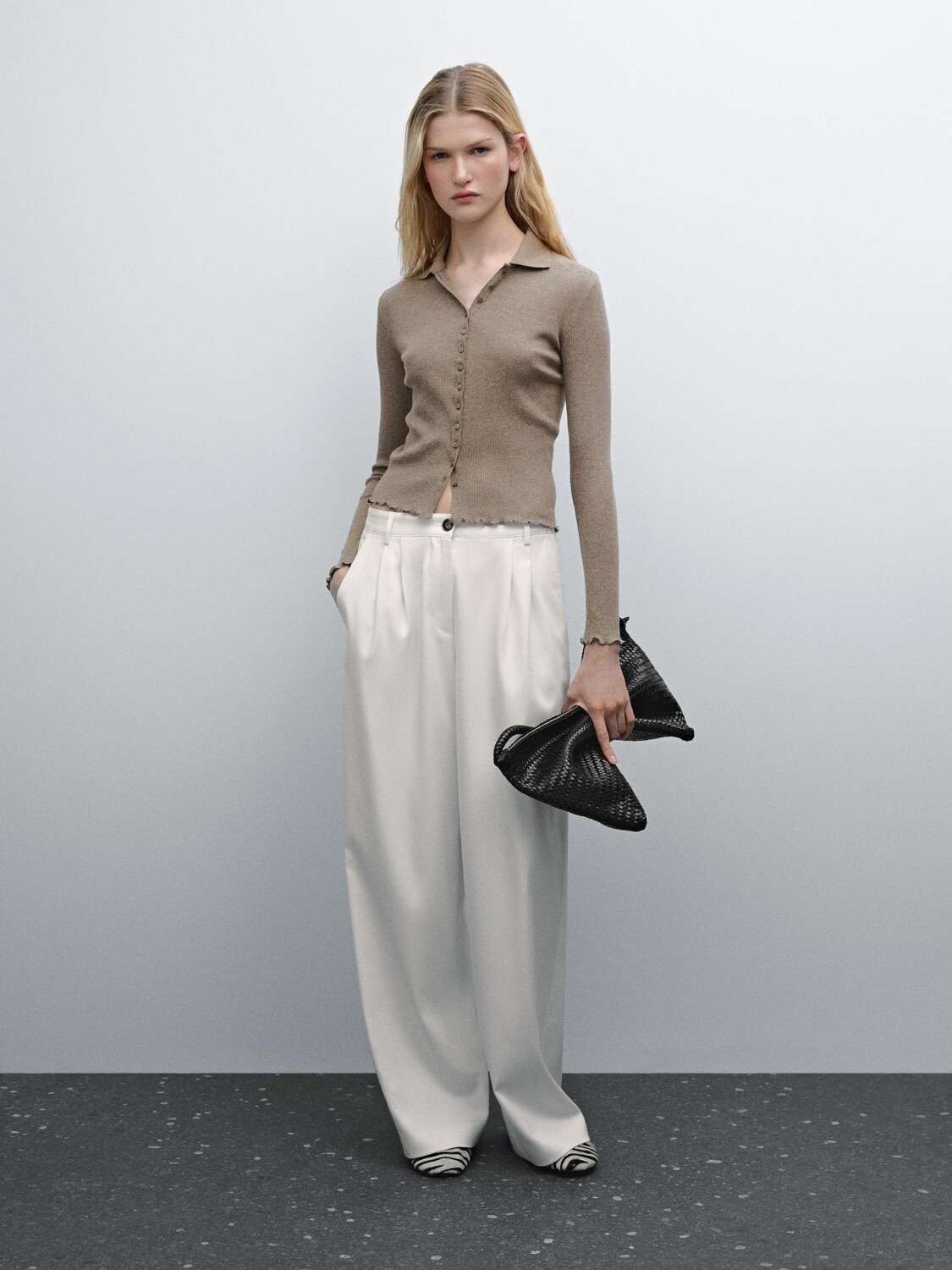 

Кардиган с волнистой отделкой Massimo Dutti, серый