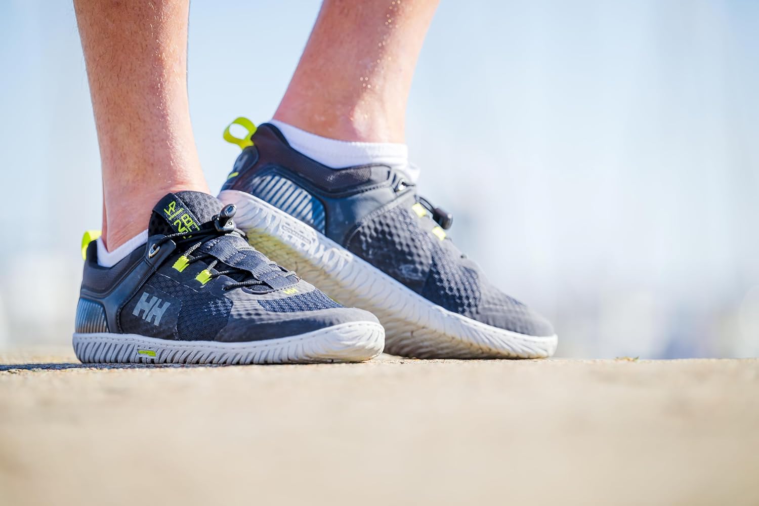 Мужские легкие дышащие кроссовки Helly-Hansen HP Foil V2 для парусного спорта и водных видов спорта Helly Hansen, 980 Ebony/Azid Lime — фото 2