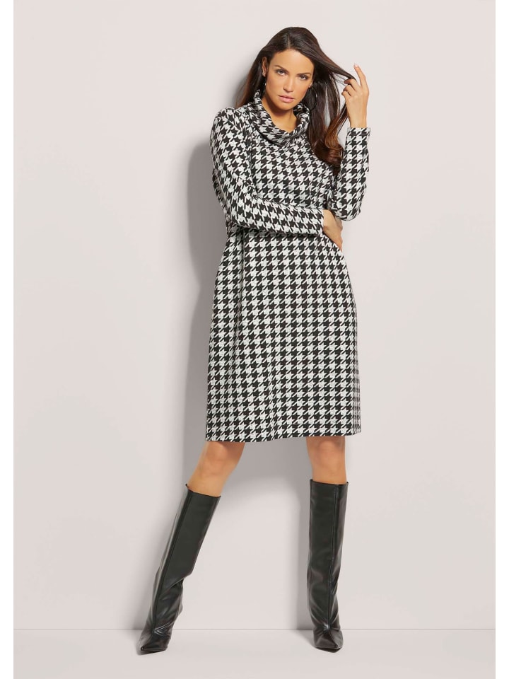 

MADELEINE Платье-водолазка с карманами, черный / серо-коричневый / меланж