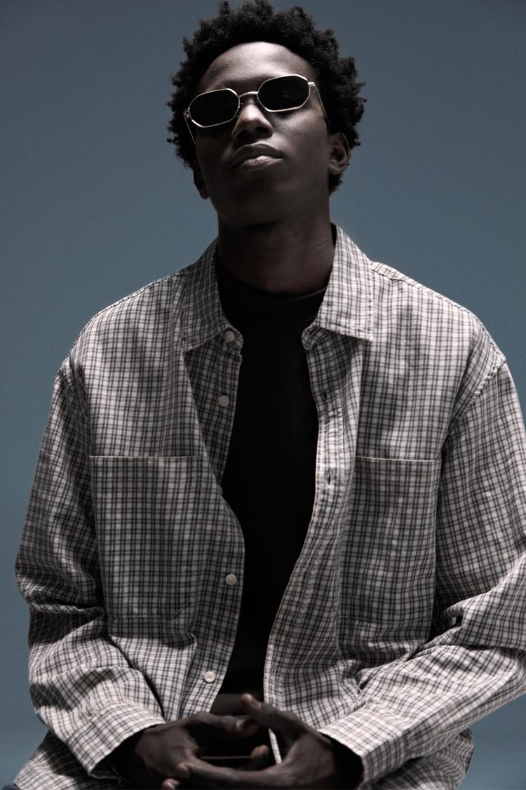 

Рубашка в клетку с карманами Pull And Bear, белый