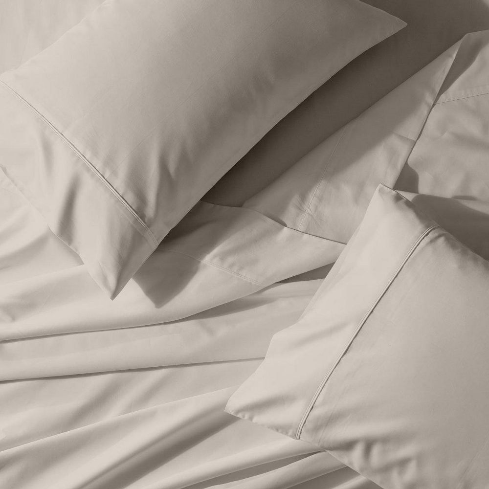 

Очень глубокие карманы (22 простыни Solid 650 Easy Care) Egyptian Linens, цвет Linen