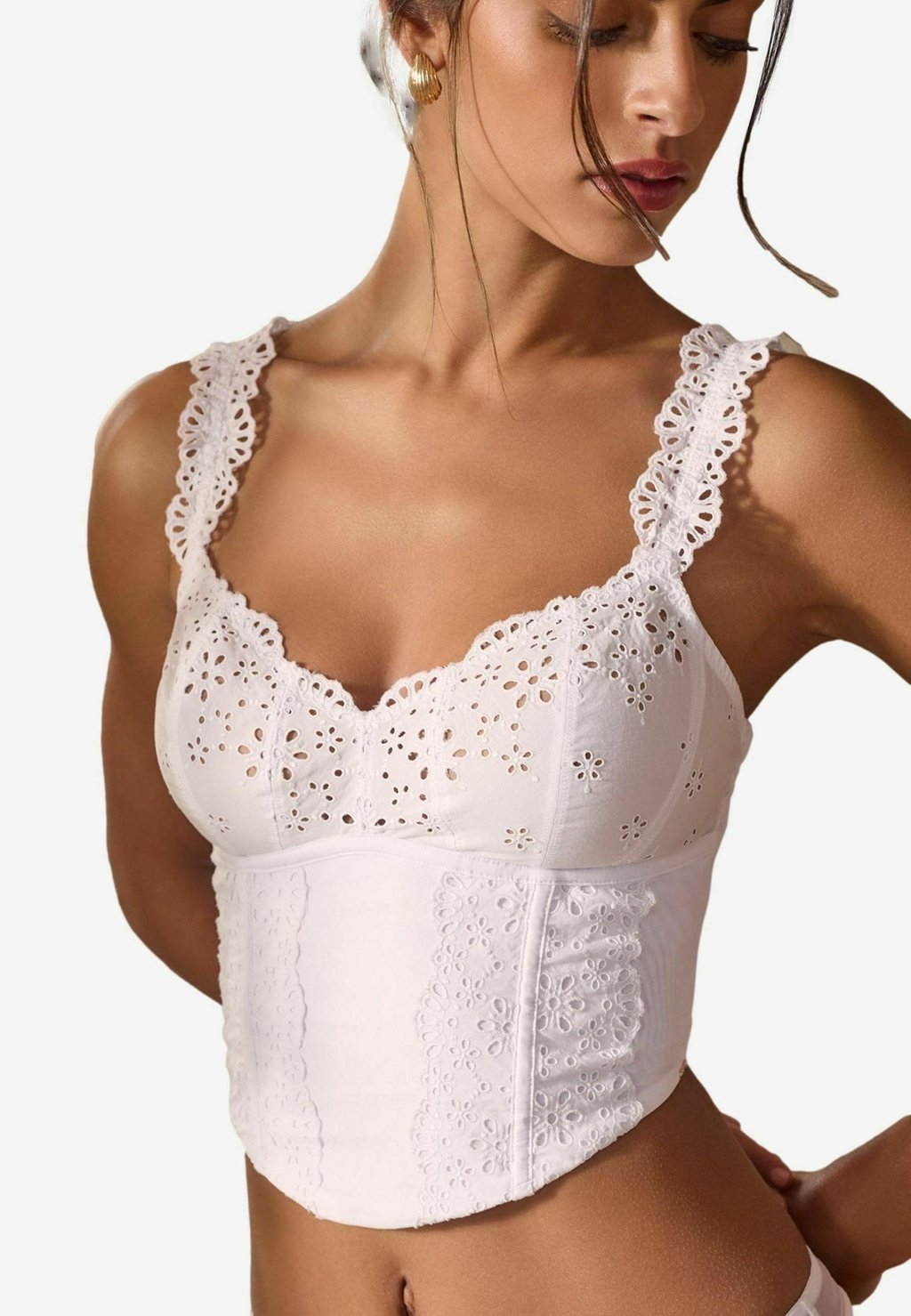 

Корсет BRODERIE CROP Lipsy, белый