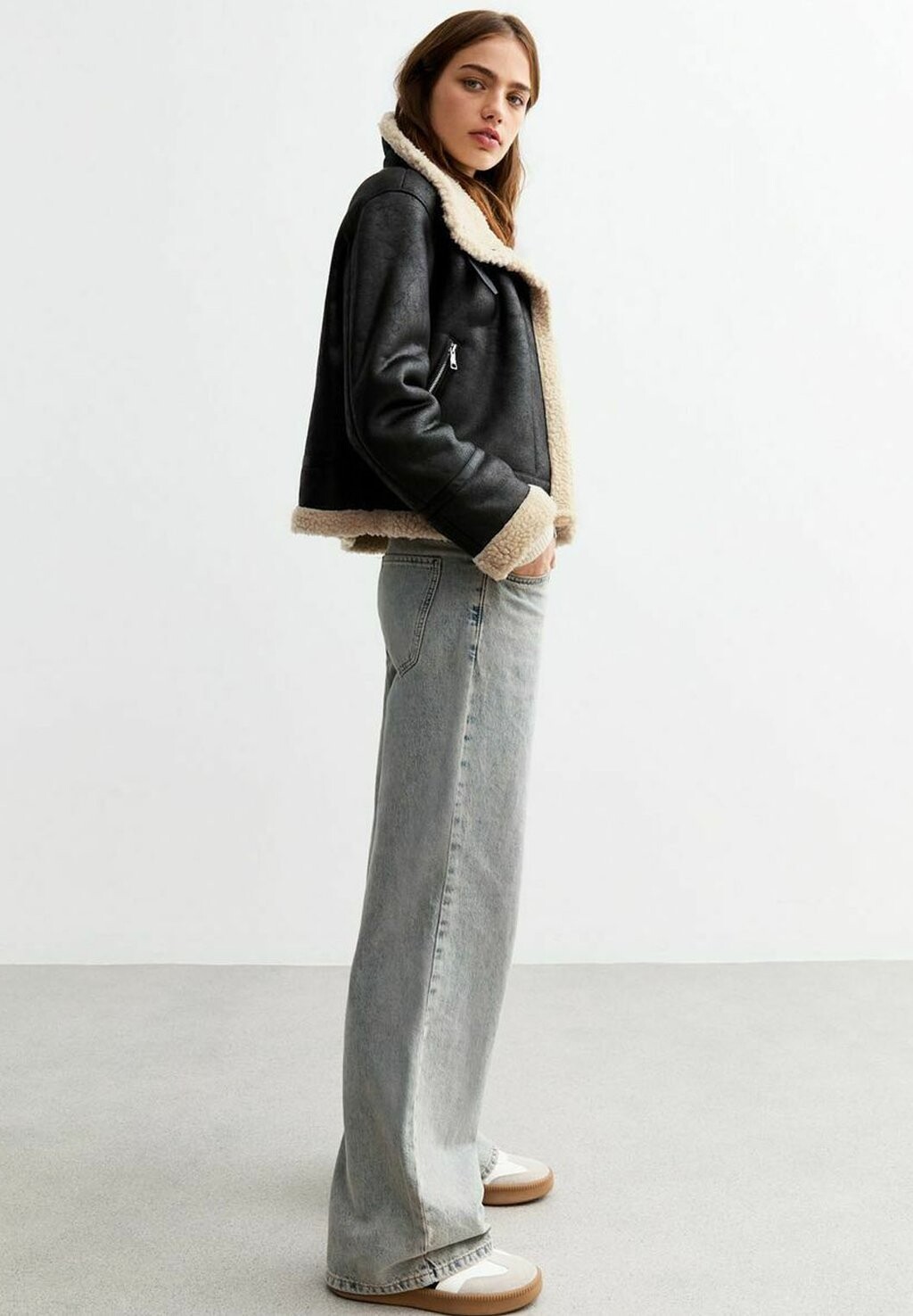 

Куртка из искусственной кожи CROPPED AVIATOR New Look, черный