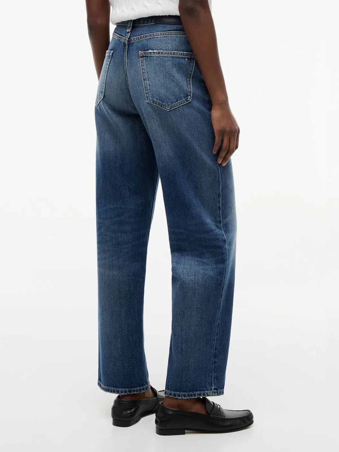 Джинсы Tommy Hilfiger Tapered Jeans Flag Horsebit Regular Tapered Ankle темно-синего цвета — фото 3