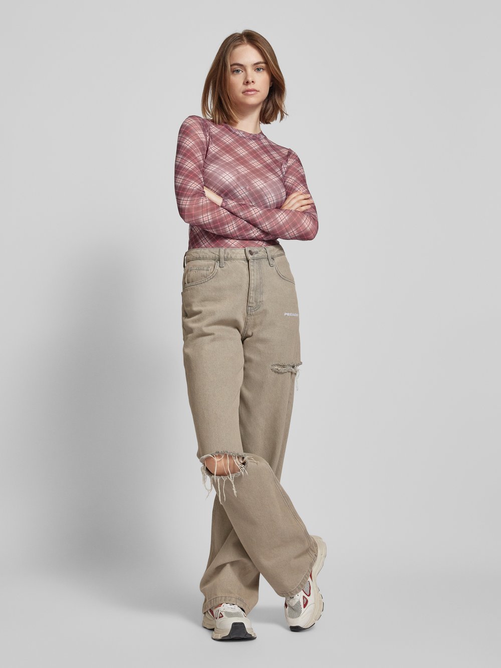 

Лонгслив с круглым вырезом Guess Jeans, красный