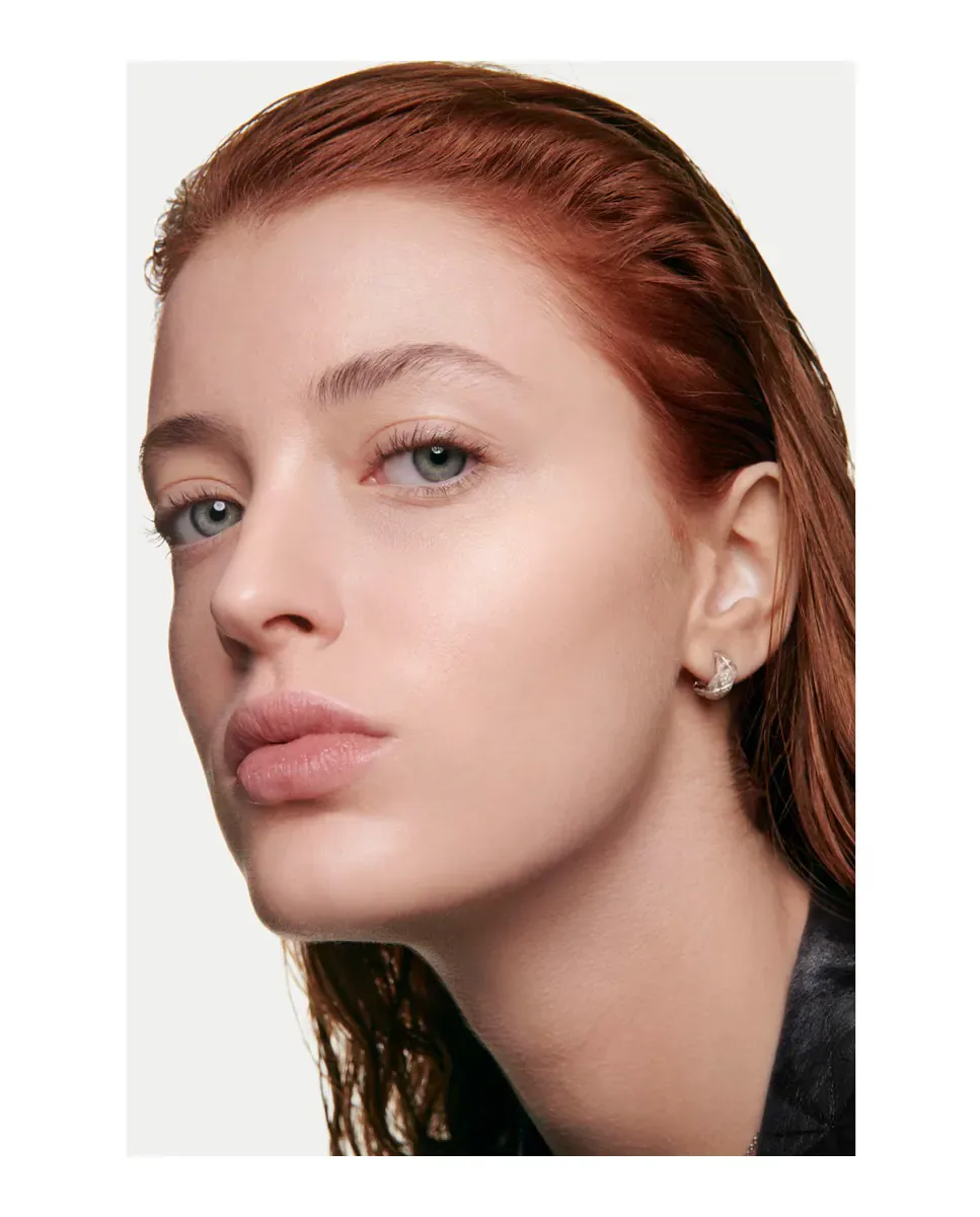 Sublimage L'Essence De Teint Сыворотка-тональный крем для создания сияния Chanel, Br22 — фото 4