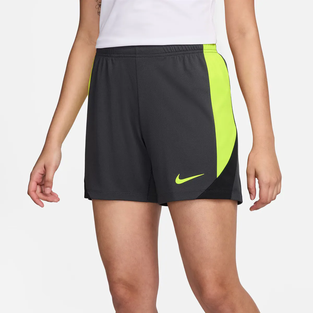 

Женские шорты Nike Strike, серый