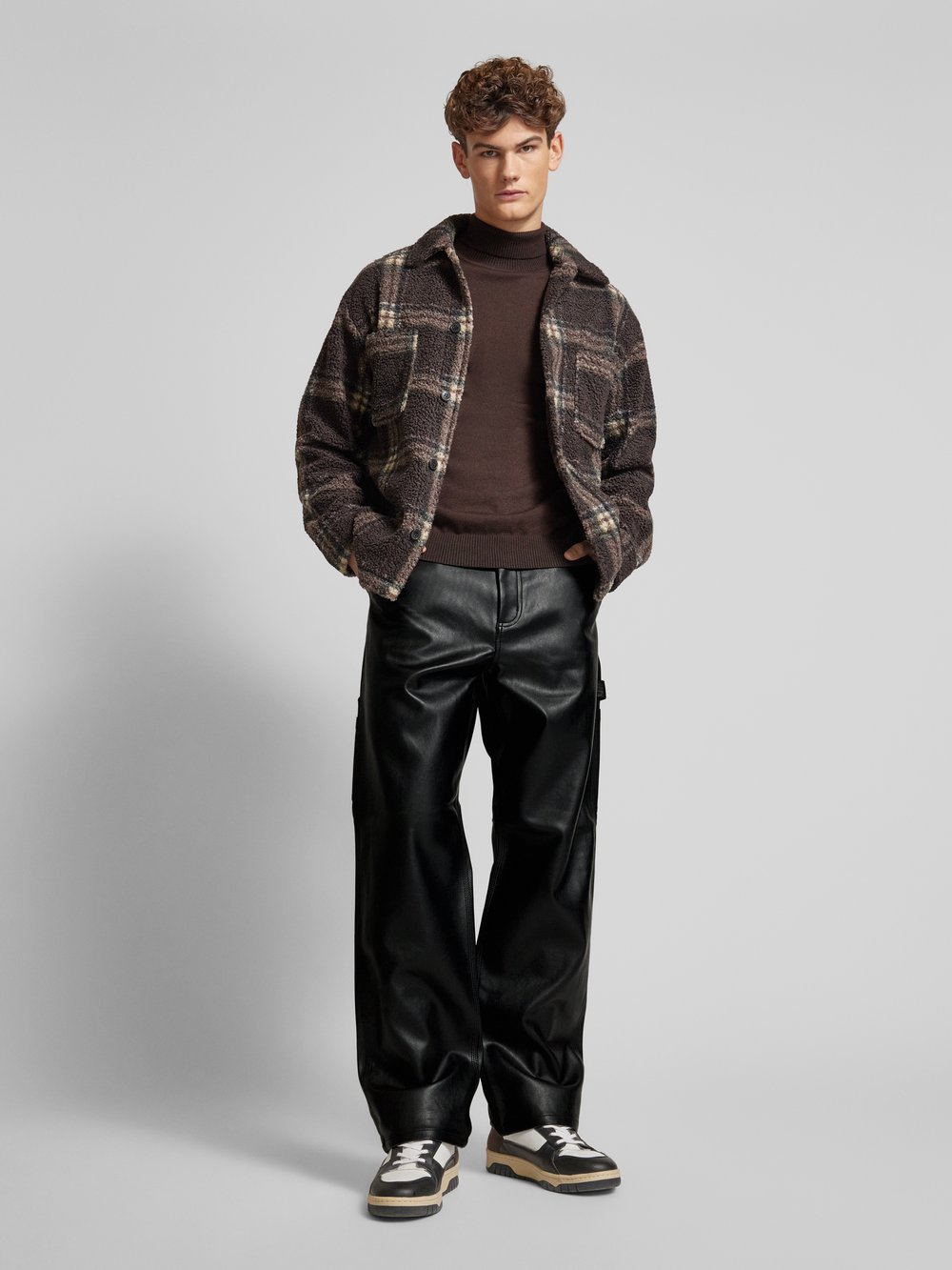 

Брюки свободного покроя с боковыми карманами и содержанием вискозы Carhartt Work In Progress, черный