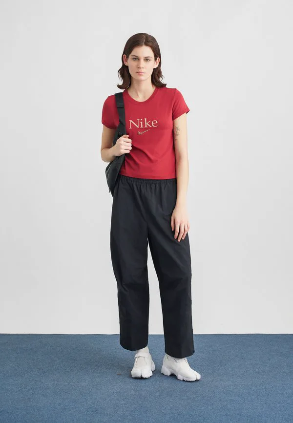 Футболка с принтом Nike Sportswear, Team Crimson — фото 2