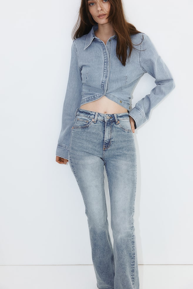 

Расклешенные высокие джинсы H&M, голубой