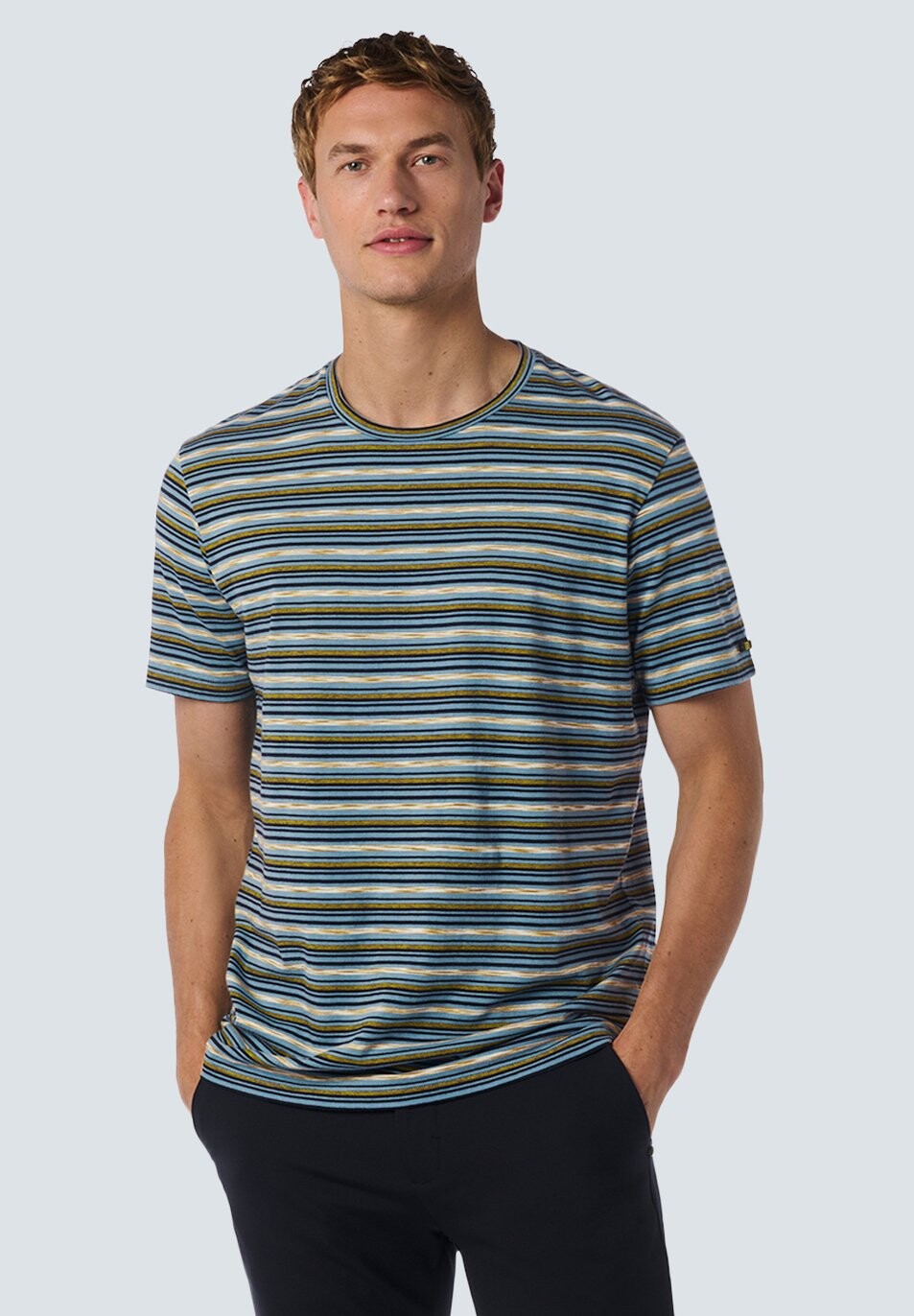 

Футболка с принтом WITH ROUND NECK AND STRIPES NO EXCESS, синий