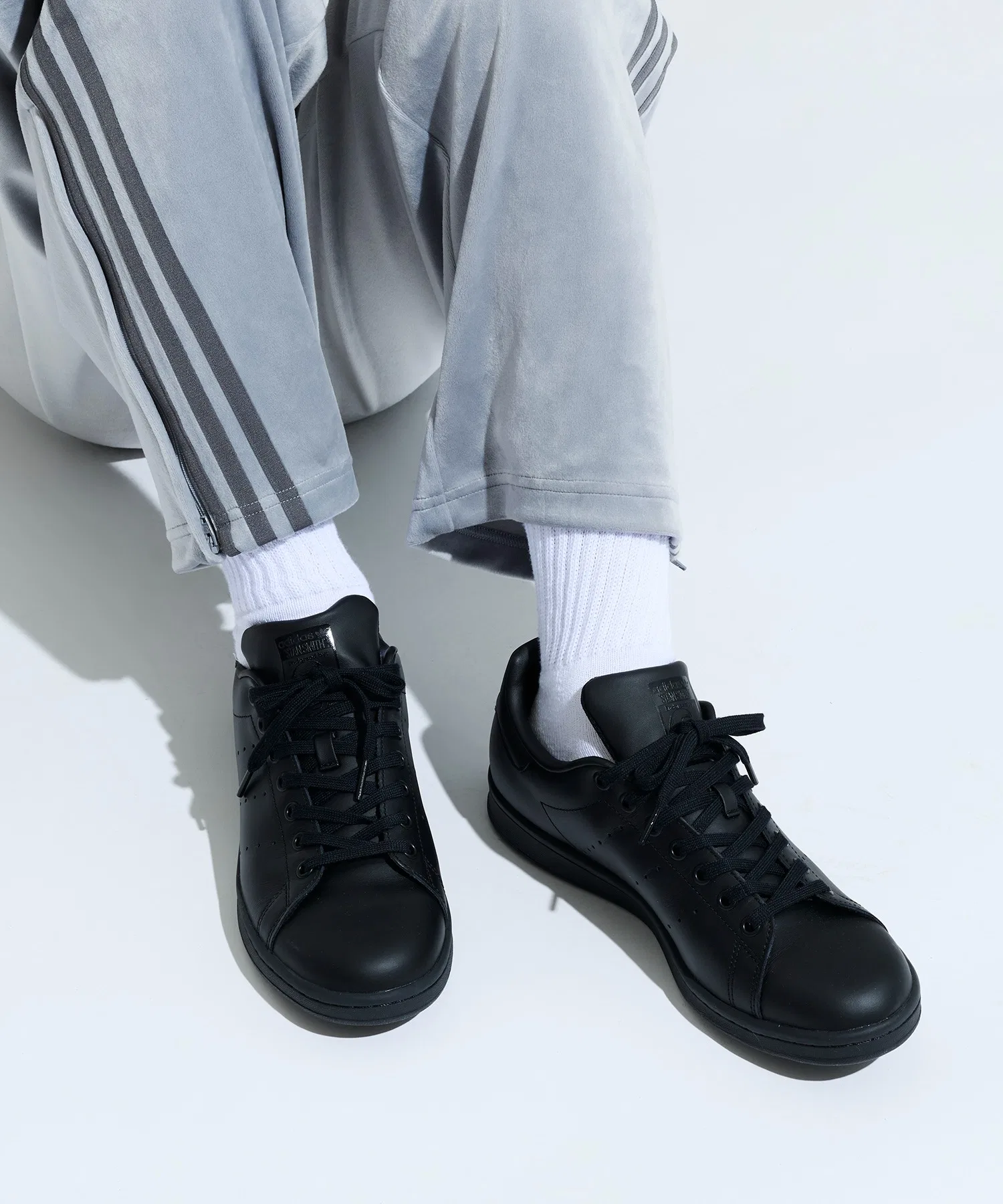 Унисекс кожаные кроссовки Stan Smith adidas белые — фото 4