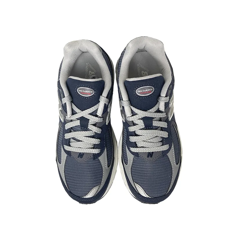 Кроссовки New Balance 2002R Eclipse Silver Metallic GS — фото 4