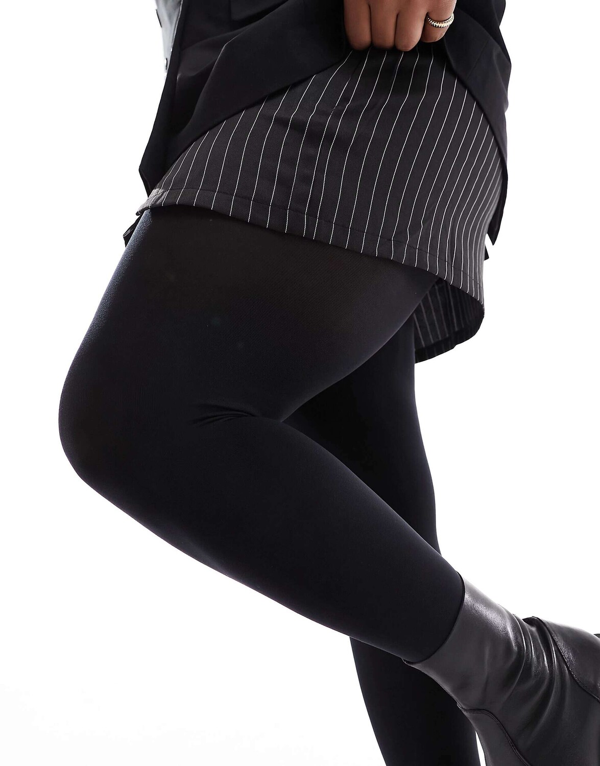 

Черные колготки ASOS DESIGN Curve плотностью 200 ден