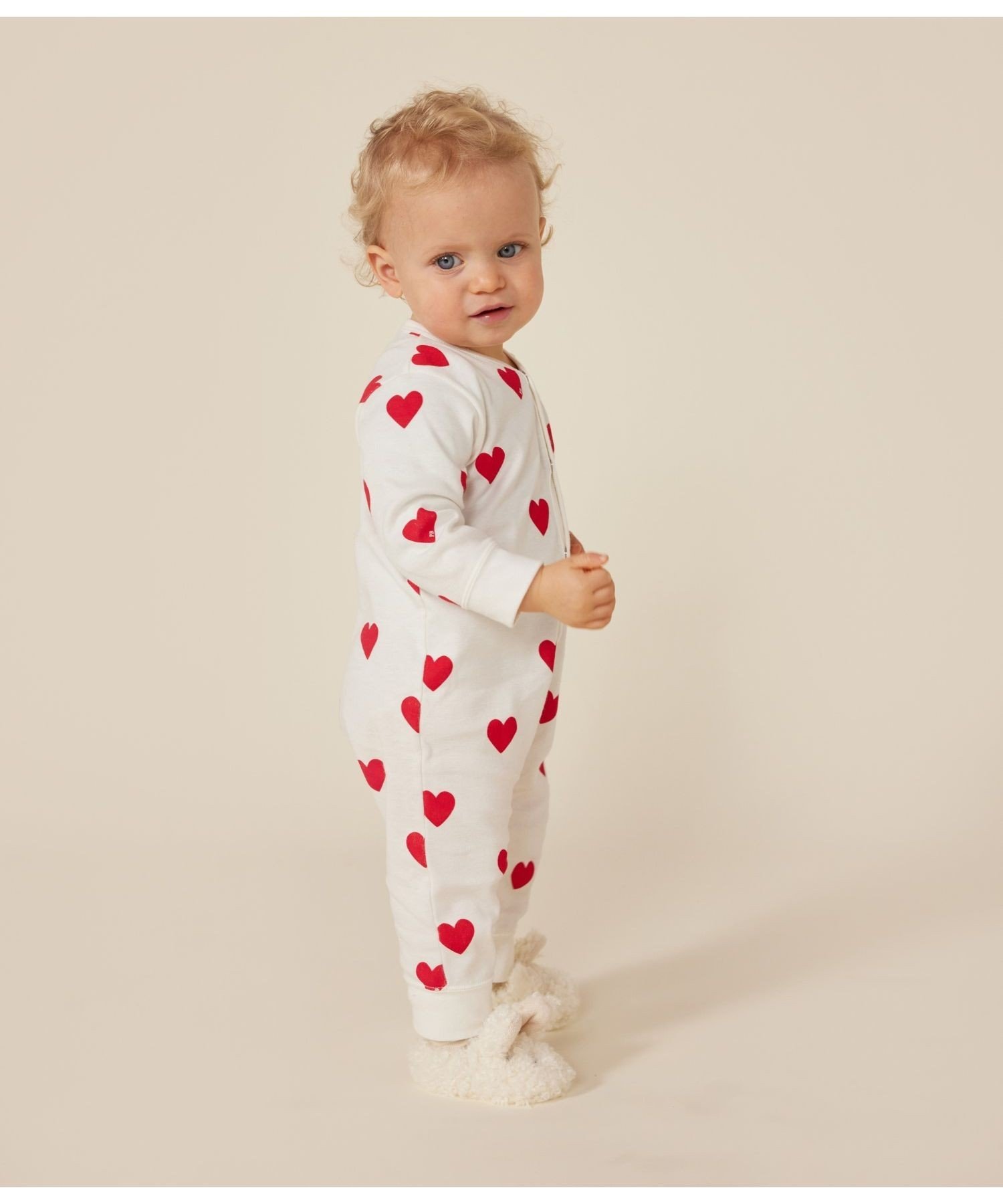 Комбинезон без носков с принтом в виде сердечек Petit Bateau, Off-white/Red — фото 2